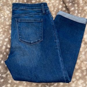 Crown & Ivy Medium Wash Cuffed Crops sz 14